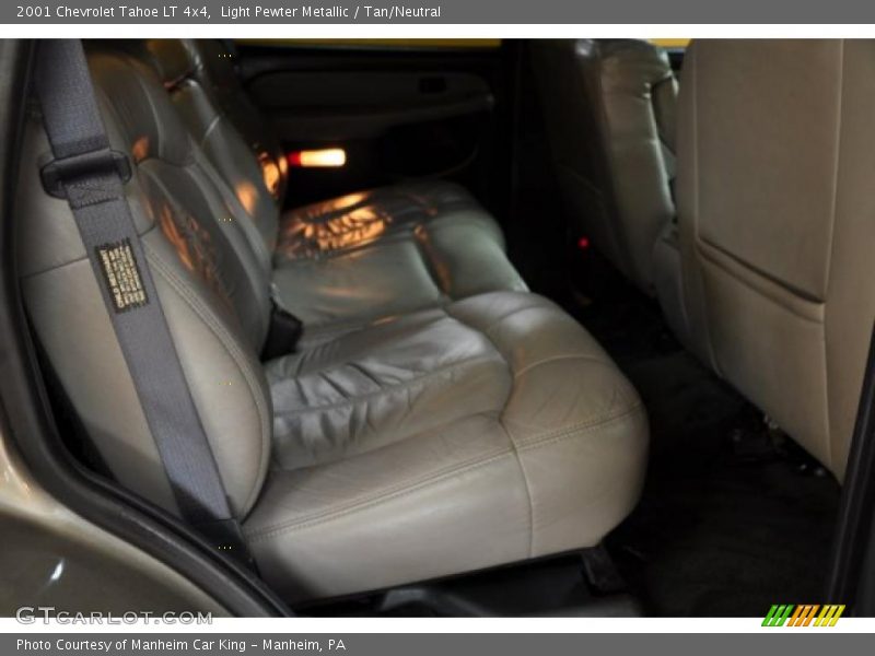Light Pewter Metallic / Tan/Neutral 2001 Chevrolet Tahoe LT 4x4
