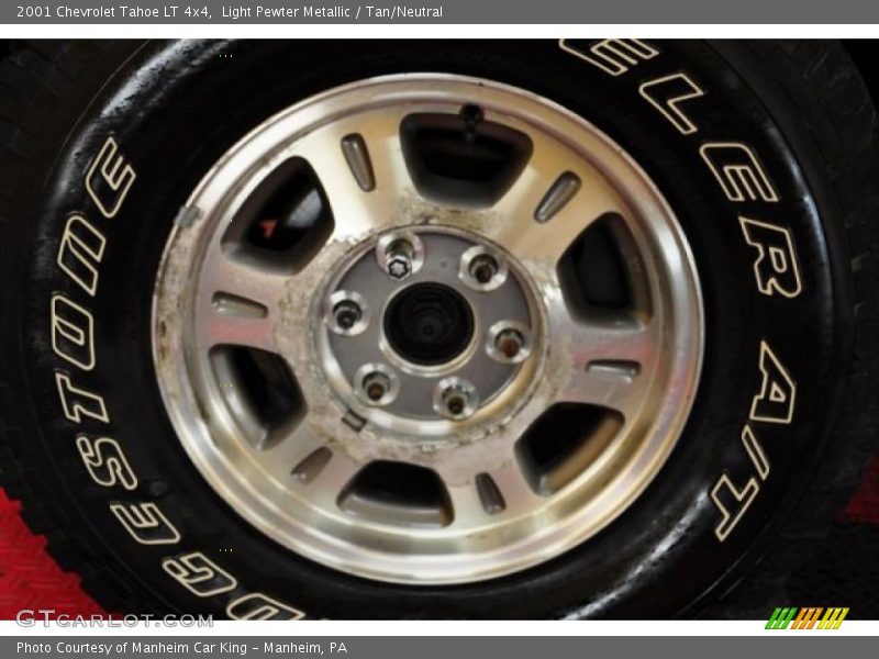 Light Pewter Metallic / Tan/Neutral 2001 Chevrolet Tahoe LT 4x4