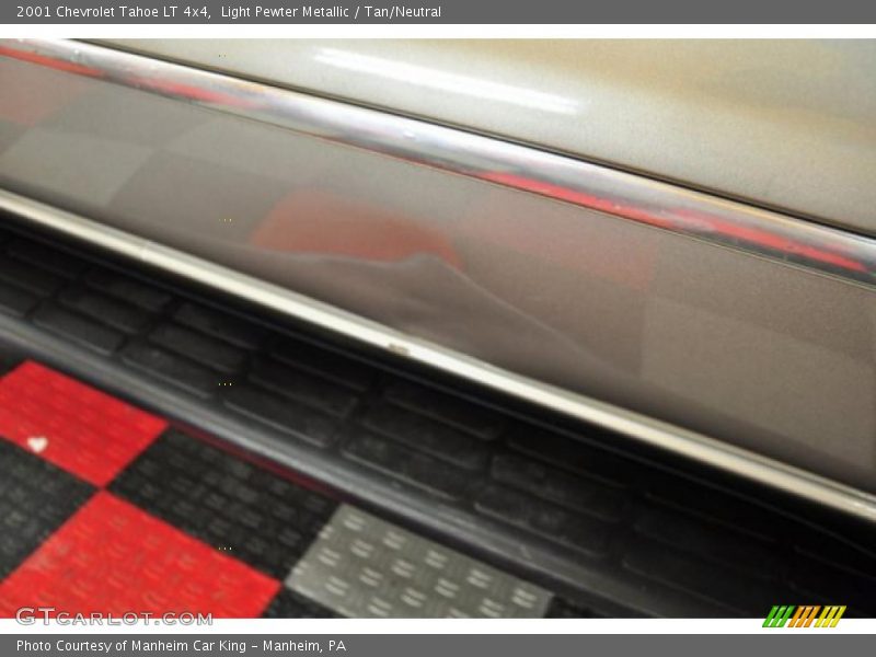 Light Pewter Metallic / Tan/Neutral 2001 Chevrolet Tahoe LT 4x4