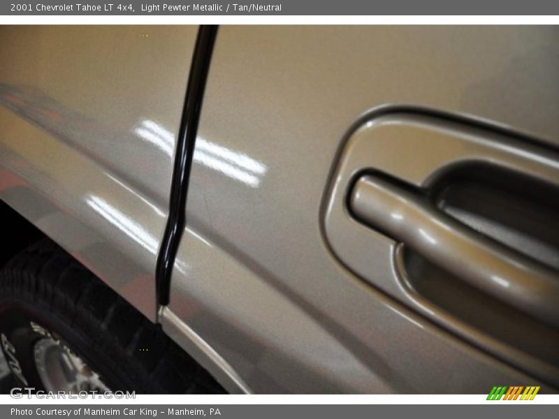 Light Pewter Metallic / Tan/Neutral 2001 Chevrolet Tahoe LT 4x4