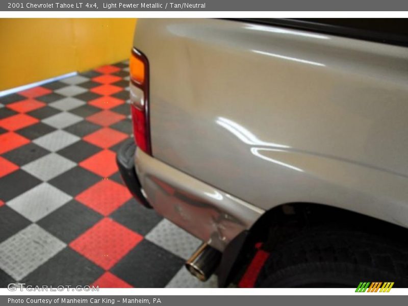 Light Pewter Metallic / Tan/Neutral 2001 Chevrolet Tahoe LT 4x4