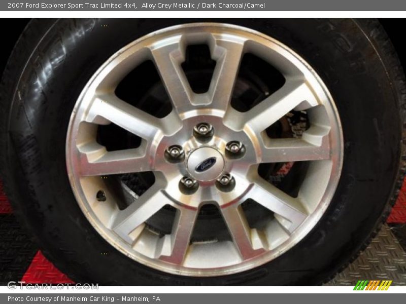 Alloy Grey Metallic / Dark Charcoal/Camel 2007 Ford Explorer Sport Trac Limited 4x4