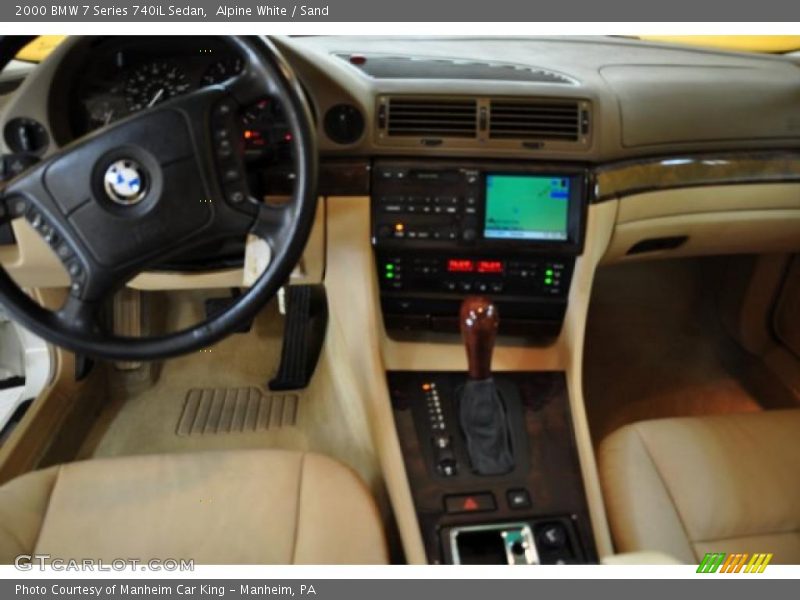 Alpine White / Sand 2000 BMW 7 Series 740iL Sedan