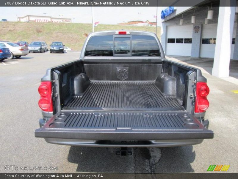 Mineral Gray Metallic / Medium Slate Gray 2007 Dodge Dakota SLT Quad Cab 4x4