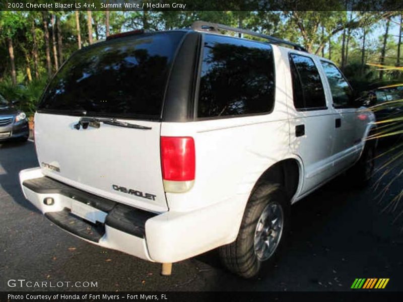 Summit White / Medium Gray 2002 Chevrolet Blazer LS 4x4