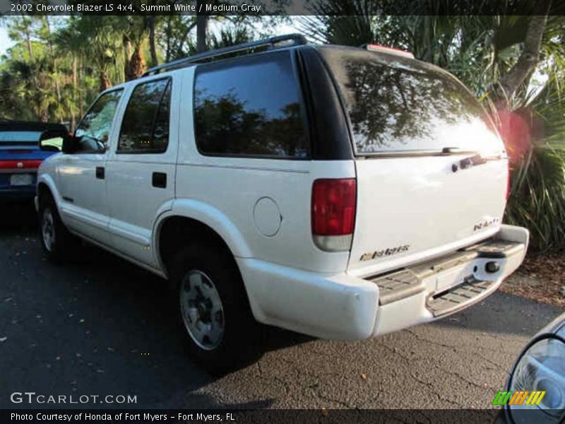Summit White / Medium Gray 2002 Chevrolet Blazer LS 4x4