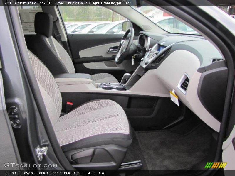 Cyber Gray Metallic / Light Titanium/Jet Black 2011 Chevrolet Equinox LT