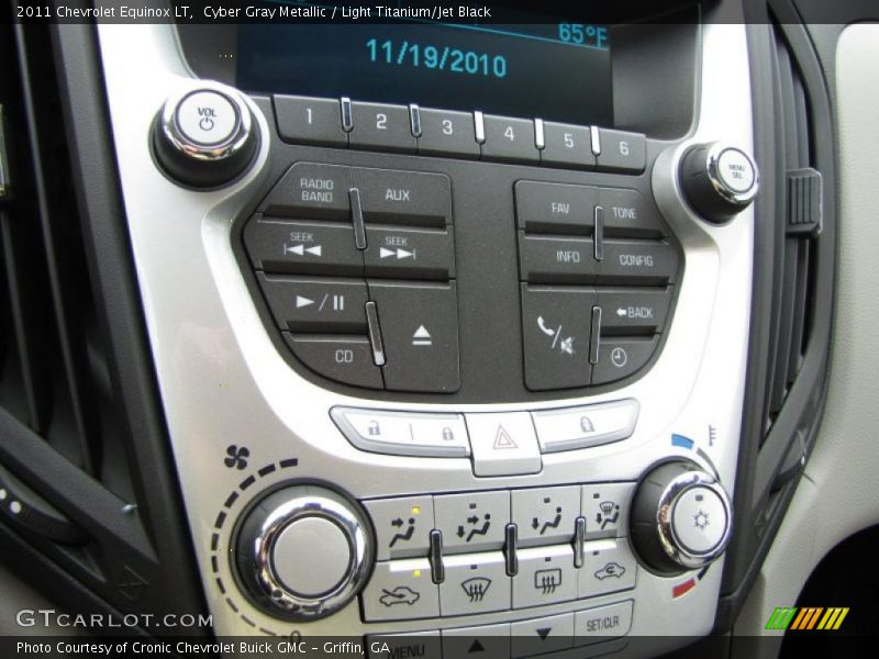Cyber Gray Metallic / Light Titanium/Jet Black 2011 Chevrolet Equinox LT
