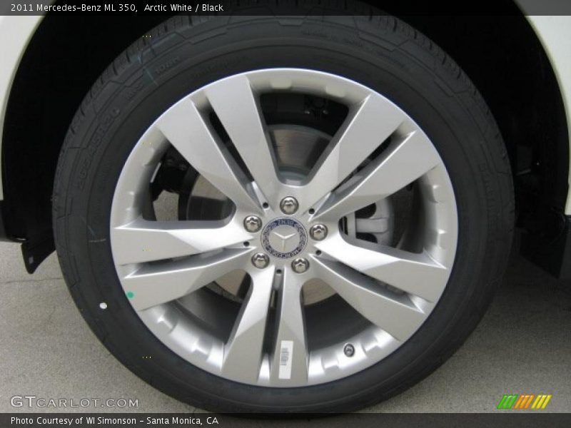 Arctic White / Black 2011 Mercedes-Benz ML 350
