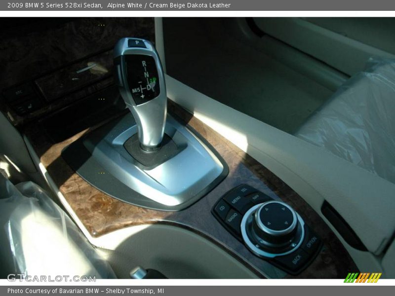 Alpine White / Cream Beige Dakota Leather 2009 BMW 5 Series 528xi Sedan