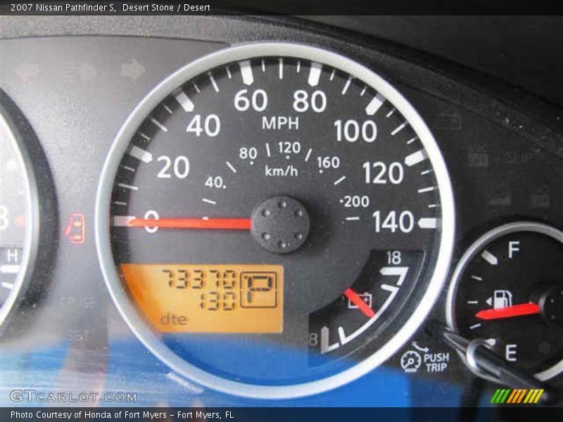 Desert Stone / Desert 2007 Nissan Pathfinder S