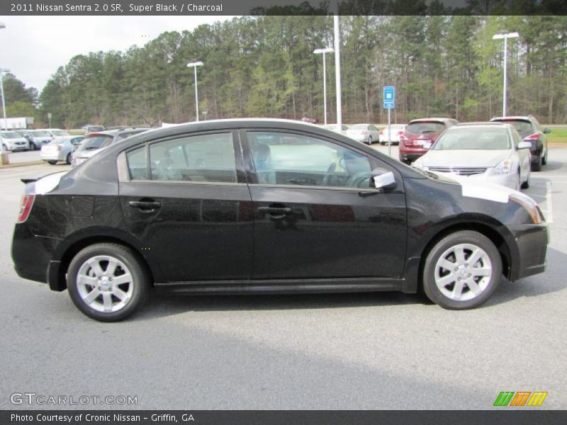 Super Black / Charcoal 2011 Nissan Sentra 2.0 SR