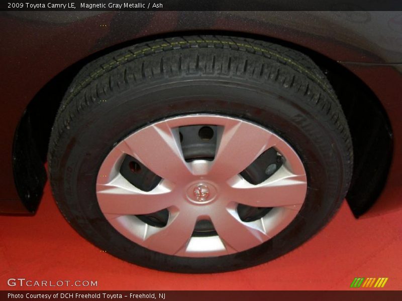 Magnetic Gray Metallic / Ash 2009 Toyota Camry LE