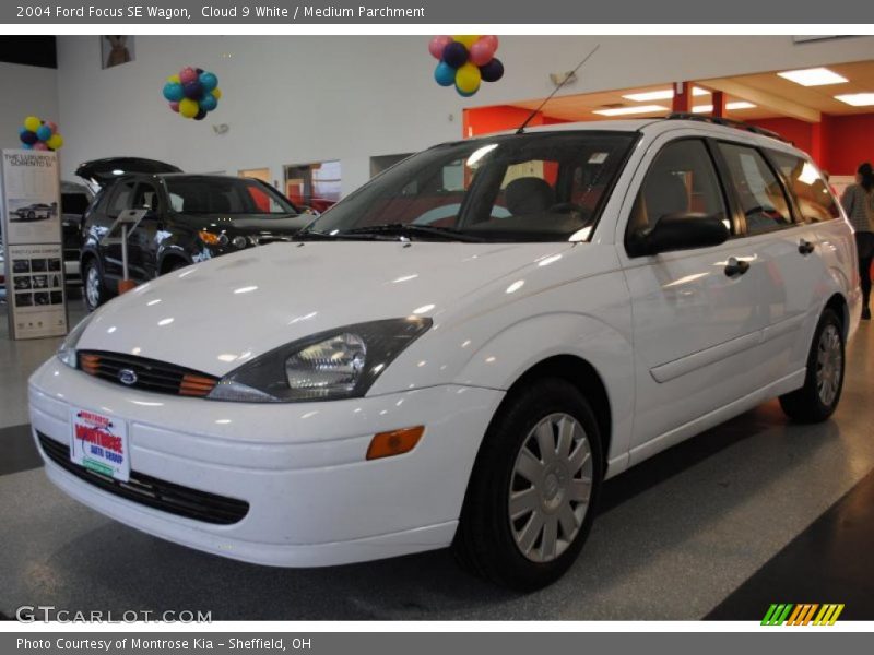 Cloud 9 White / Medium Parchment 2004 Ford Focus SE Wagon