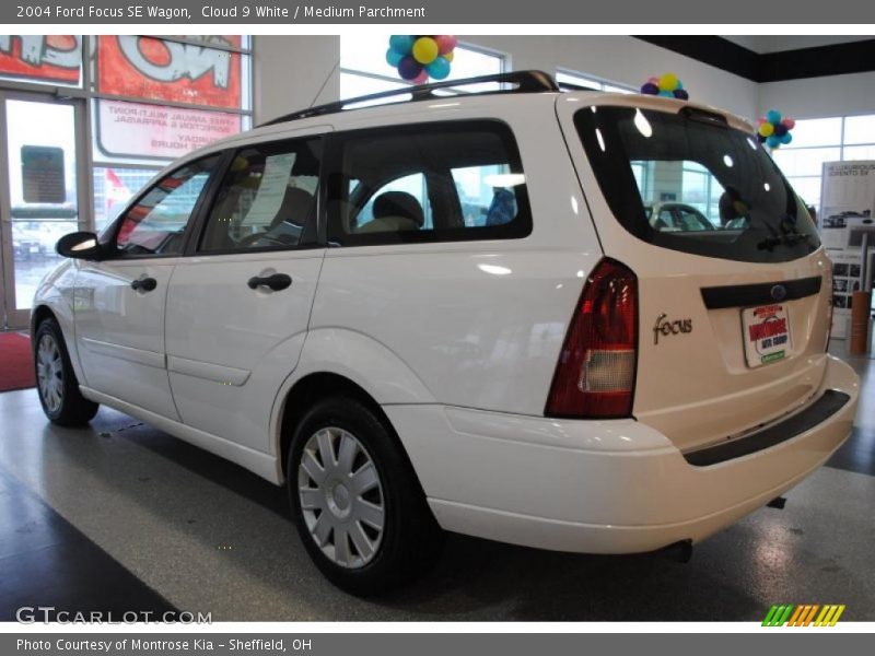 Cloud 9 White / Medium Parchment 2004 Ford Focus SE Wagon