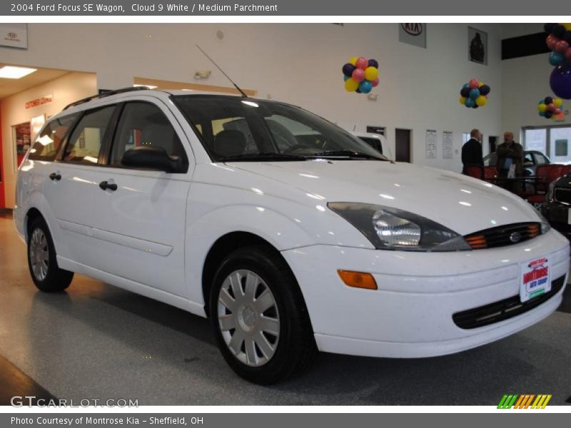 Cloud 9 White / Medium Parchment 2004 Ford Focus SE Wagon