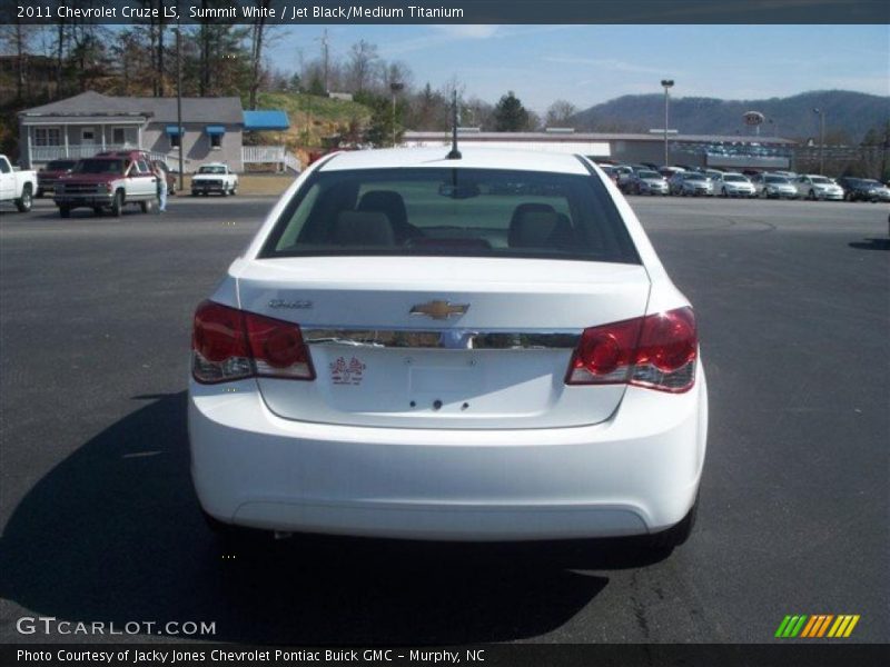 Summit White / Jet Black/Medium Titanium 2011 Chevrolet Cruze LS