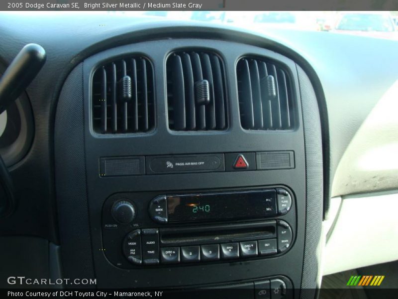 Bright Silver Metallic / Medium Slate Gray 2005 Dodge Caravan SE