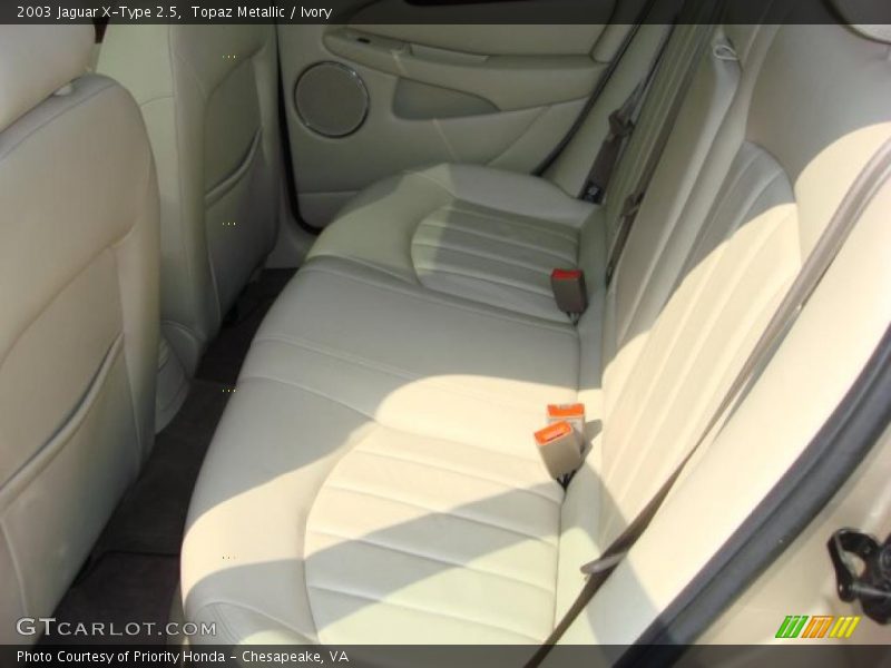 Topaz Metallic / Ivory 2003 Jaguar X-Type 2.5