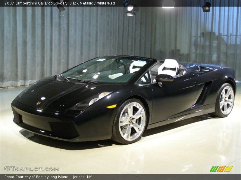Front 3/4 View of 2007 Gallardo Spyder