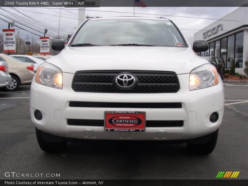 Super White / Ash 2006 Toyota RAV4 4WD