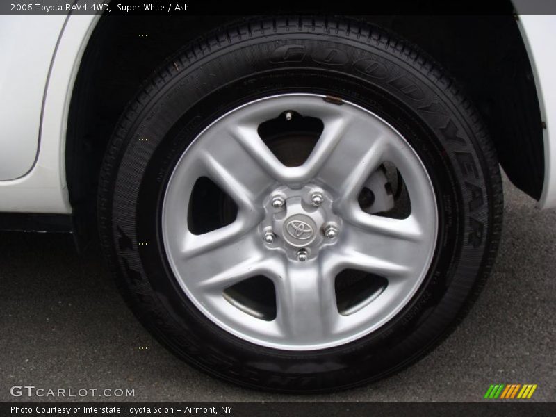 Super White / Ash 2006 Toyota RAV4 4WD