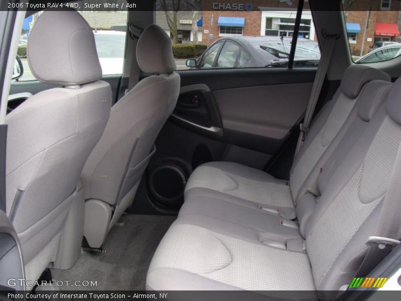 Super White / Ash 2006 Toyota RAV4 4WD