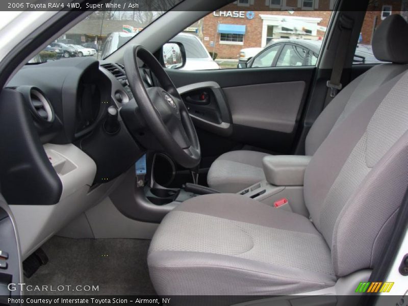Super White / Ash 2006 Toyota RAV4 4WD
