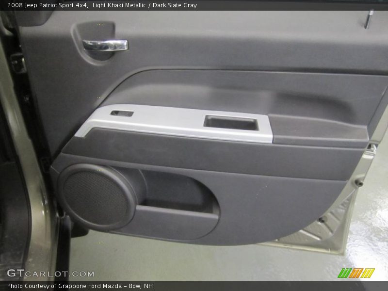 Light Khaki Metallic / Dark Slate Gray 2008 Jeep Patriot Sport 4x4