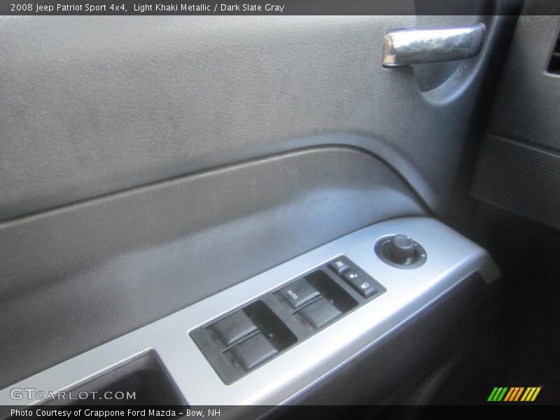 Light Khaki Metallic / Dark Slate Gray 2008 Jeep Patriot Sport 4x4