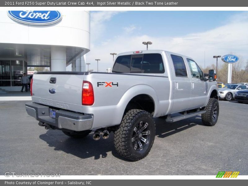 Custom Wheels of 2011 F250 Super Duty Lariat Crew Cab 4x4