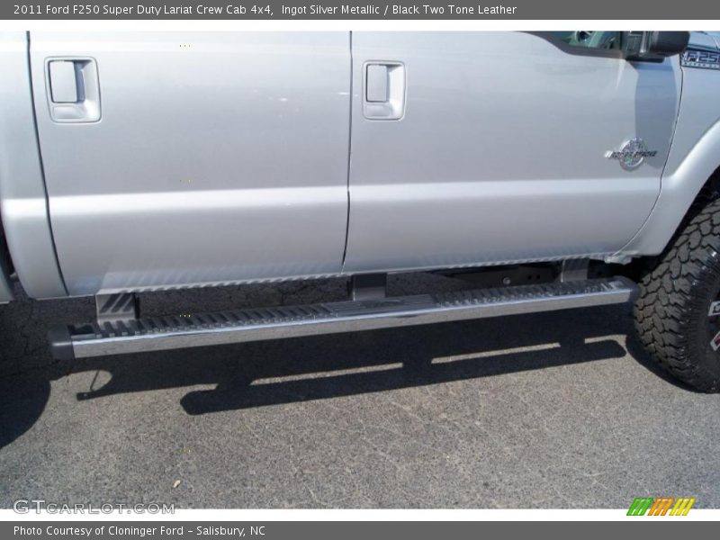 Ingot Silver Metallic / Black Two Tone Leather 2011 Ford F250 Super Duty Lariat Crew Cab 4x4