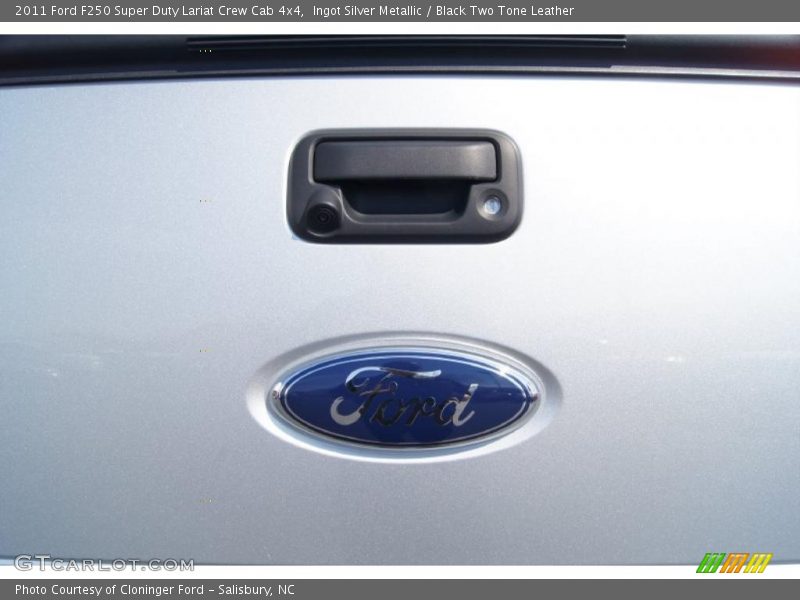 Ingot Silver Metallic / Black Two Tone Leather 2011 Ford F250 Super Duty Lariat Crew Cab 4x4