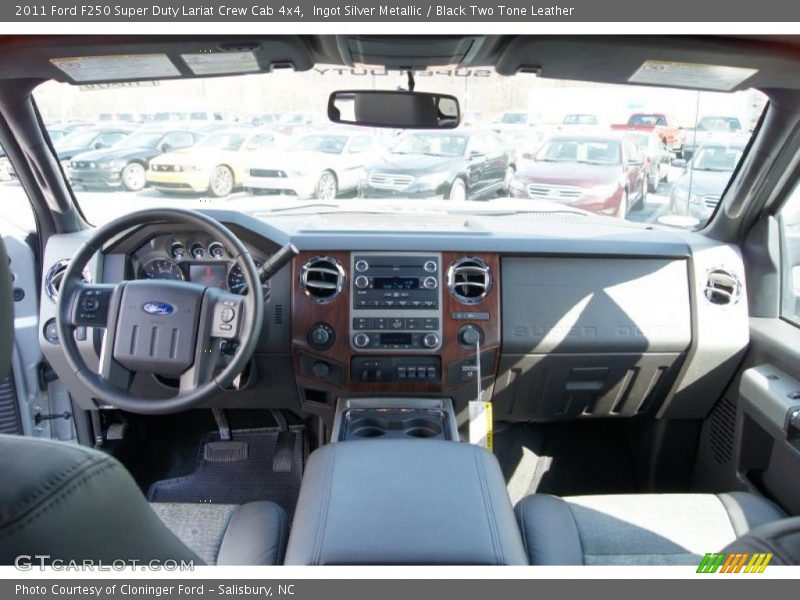 Dashboard of 2011 F250 Super Duty Lariat Crew Cab 4x4