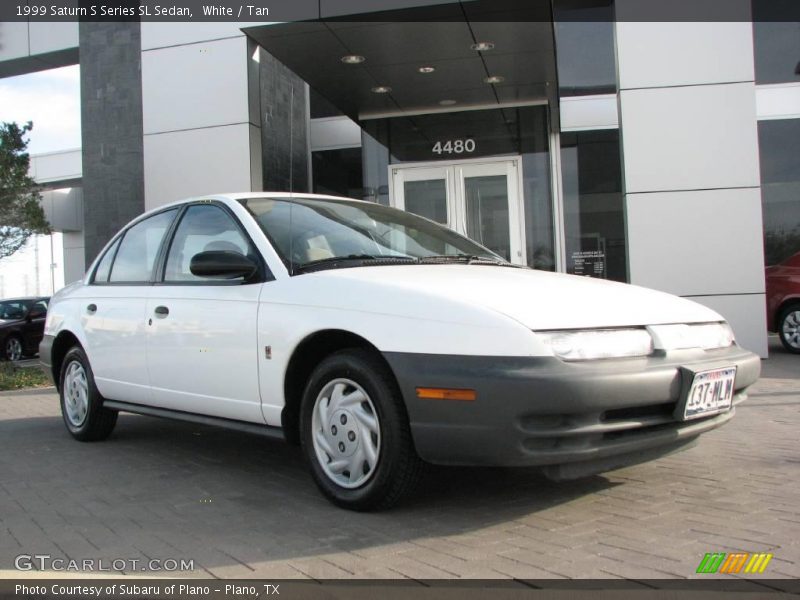 White / Tan 1999 Saturn S Series SL Sedan