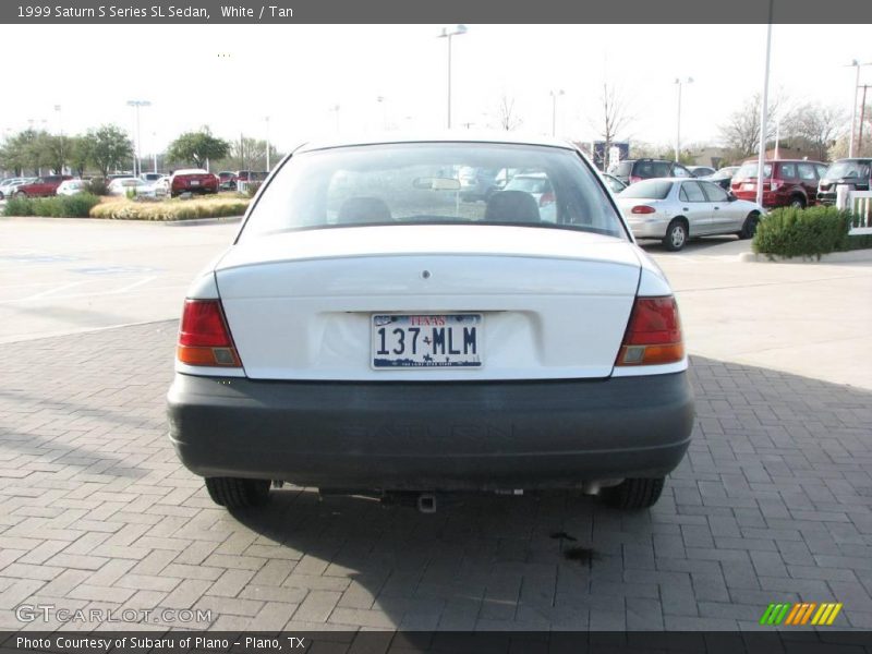 White / Tan 1999 Saturn S Series SL Sedan
