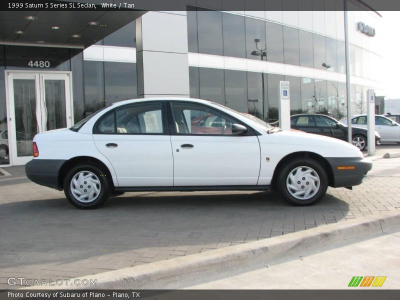 White / Tan 1999 Saturn S Series SL Sedan