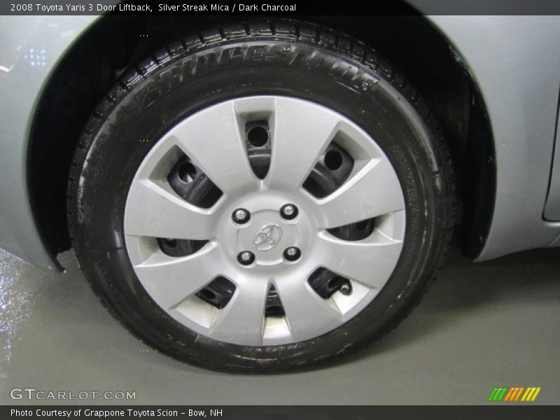 Silver Streak Mica / Dark Charcoal 2008 Toyota Yaris 3 Door Liftback