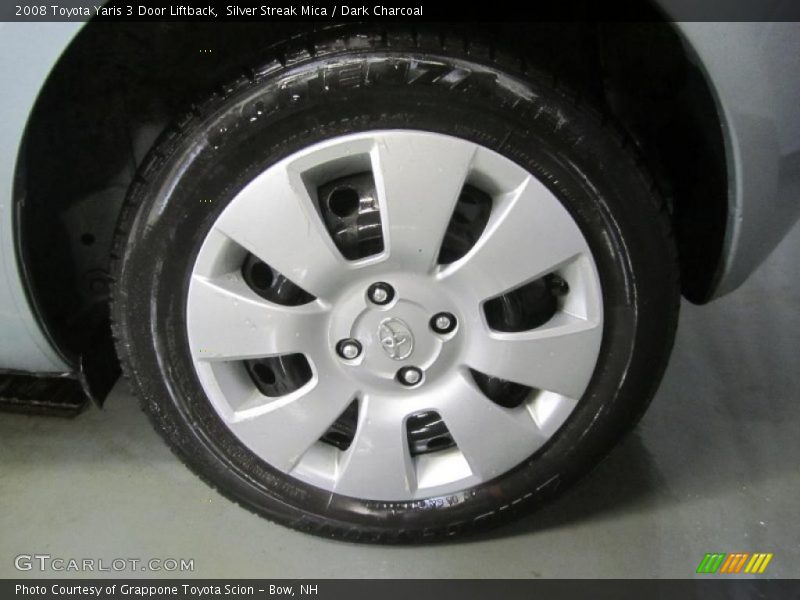 Silver Streak Mica / Dark Charcoal 2008 Toyota Yaris 3 Door Liftback
