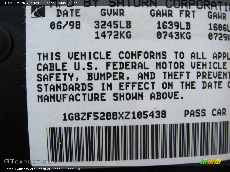 White / Tan 1999 Saturn S Series SL Sedan