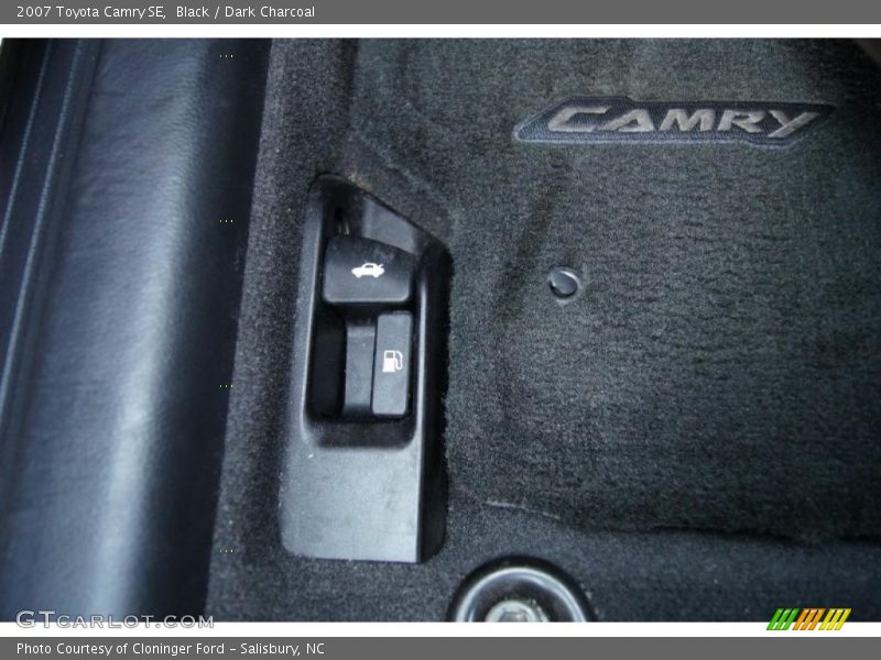 Black / Dark Charcoal 2007 Toyota Camry SE