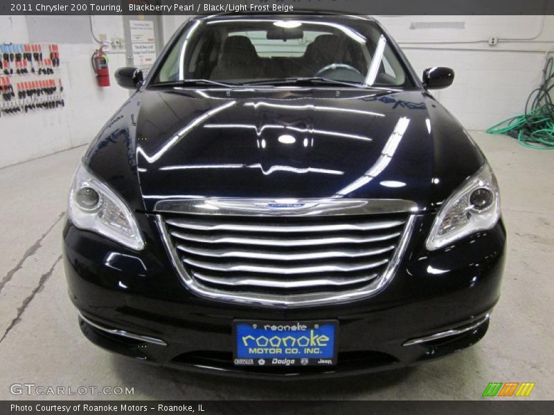 Blackberry Pearl / Black/Light Frost Beige 2011 Chrysler 200 Touring