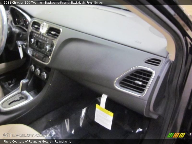 Blackberry Pearl / Black/Light Frost Beige 2011 Chrysler 200 Touring