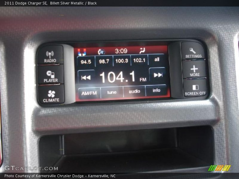 Billett Silver Metallic / Black 2011 Dodge Charger SE