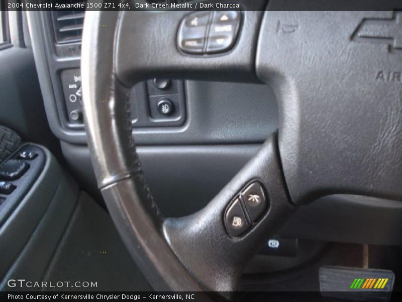 Dark Green Metallic / Dark Charcoal 2004 Chevrolet Avalanche 1500 Z71 4x4