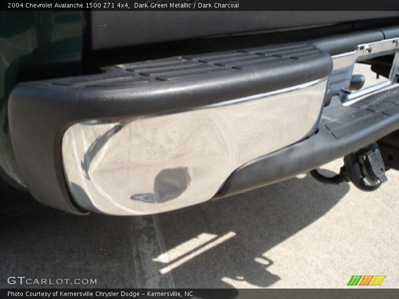 Dark Green Metallic / Dark Charcoal 2004 Chevrolet Avalanche 1500 Z71 4x4