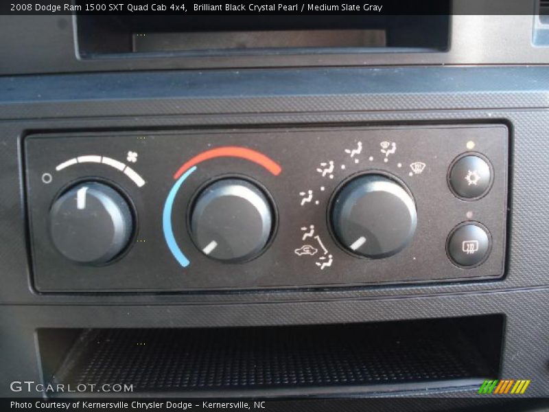 Brilliant Black Crystal Pearl / Medium Slate Gray 2008 Dodge Ram 1500 SXT Quad Cab 4x4