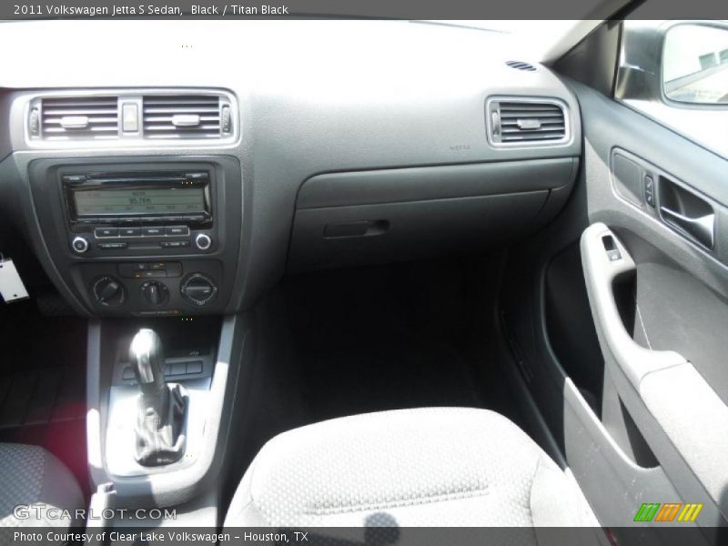 Black / Titan Black 2011 Volkswagen Jetta S Sedan