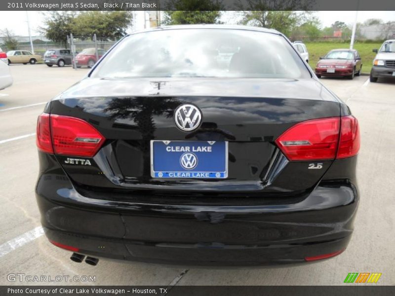 Black / Titan Black 2011 Volkswagen Jetta S Sedan