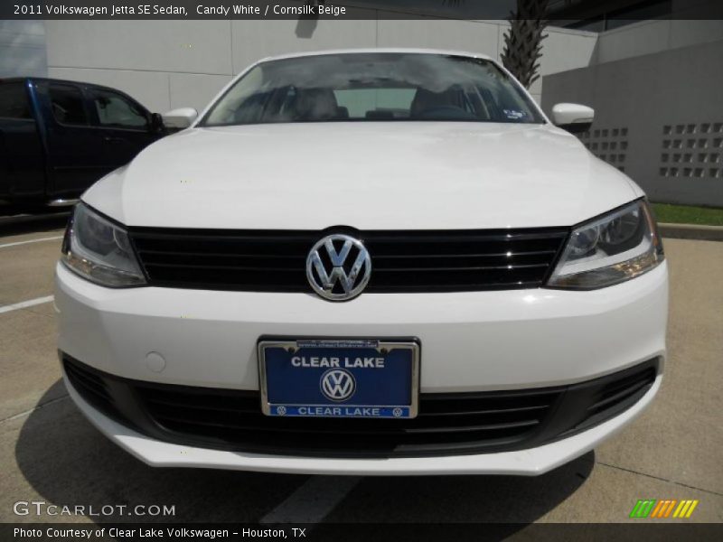 Candy White / Cornsilk Beige 2011 Volkswagen Jetta SE Sedan